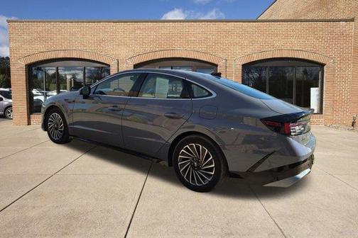 2024 Hyundai SONATA Hybrid Limited
