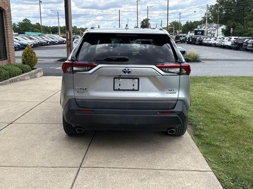 Silver Sky Metallic 2019 Toyota RAV4 Hybrid XLE