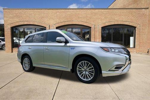 2022 Mitsubishi Outlander PHEV GT