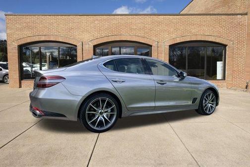2024 Genesis G70 2.5T