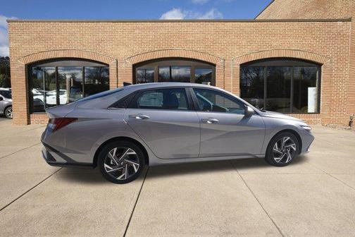 2025 Hyundai ELANTRA HEV Limited