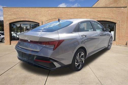 2025 Hyundai ELANTRA HEV Limited