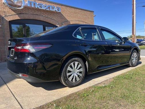 2023 Toyota Camry Hybrid LE