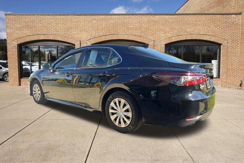 2023 Toyota Camry Hybrid LE