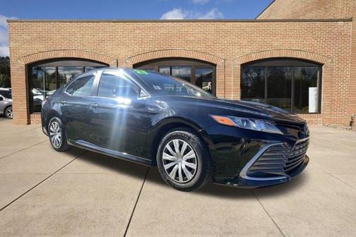 2023 Toyota Camry Hybrid LE