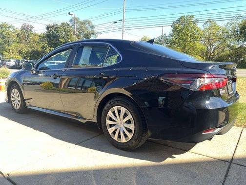 2023 Toyota Camry Hybrid LE