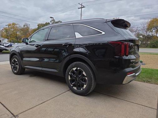 2024 Kia Sorento S