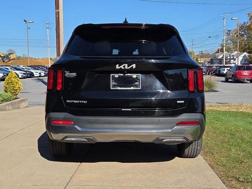 2024 Kia Sorento S