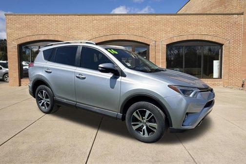 Silver Sky Metallic 2016 Toyota RAV4 XLE