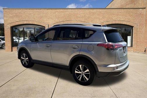 Silver Sky Metallic 2016 Toyota RAV4 XLE