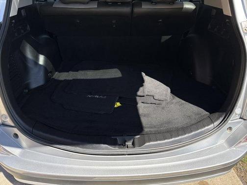 Silver Sky Metallic 2016 Toyota RAV4 XLE