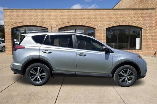 Silver Sky Metallic 2016 Toyota RAV4 XLE