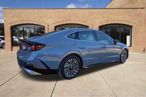 2026 Hyundai SONATA Hybrid SEL