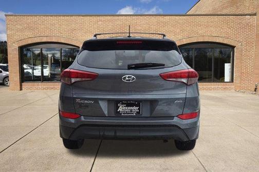 2017 Hyundai TUCSON SE