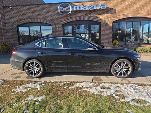 2025 Genesis G70 2.5T