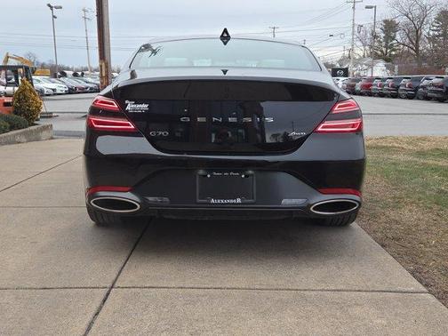 2025 Genesis G70 2.5T