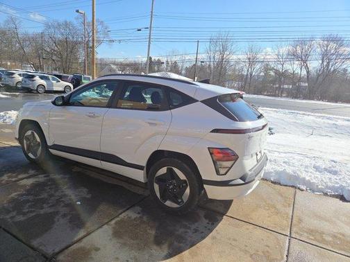 2024 Hyundai KONA EV SEL