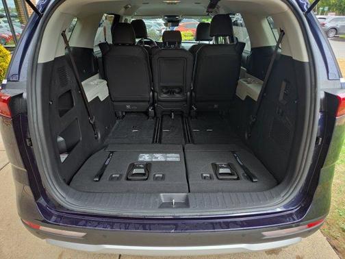 2022 Kia Carnival LXS