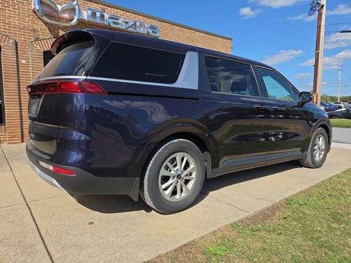 2022 Kia Carnival LXS