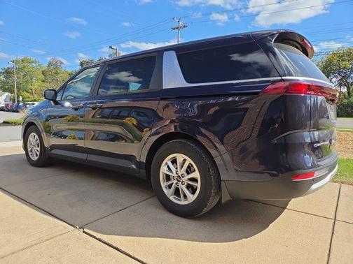 2022 Kia Carnival LXS