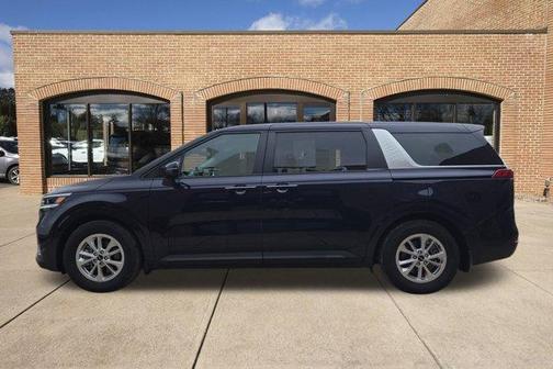 2022 Kia Carnival LXS