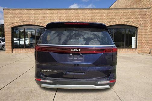 2022 Kia Carnival LXS