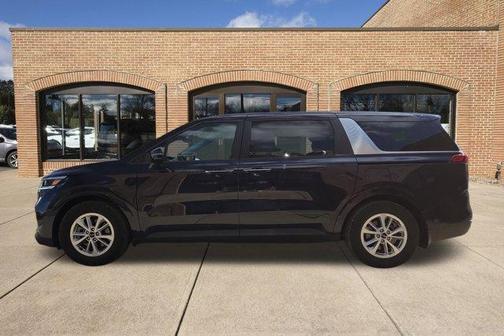 2022 Kia Carnival LXS