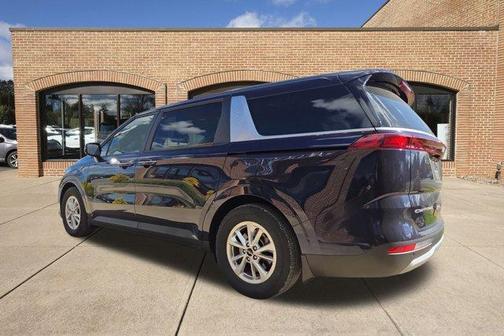 2022 Kia Carnival LXS