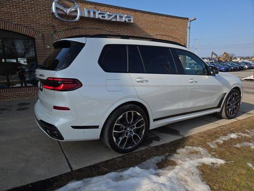 2026 BMW X7 M60i