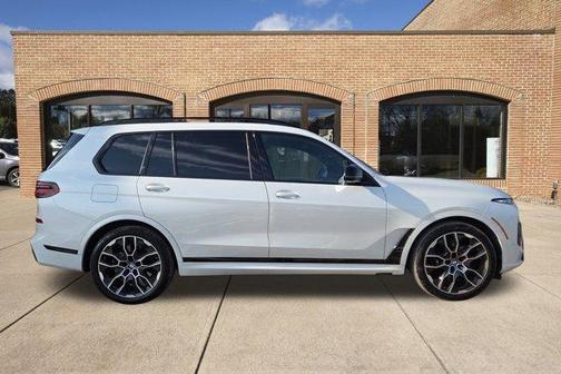 2026 BMW X7 M60i