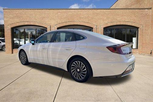 2023 Hyundai SONATA Hybrid SEL