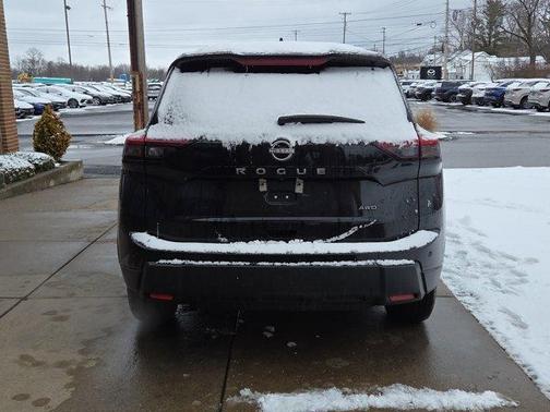 2025 Nissan Rogue SV