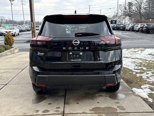 2025 Nissan Rogue SV
