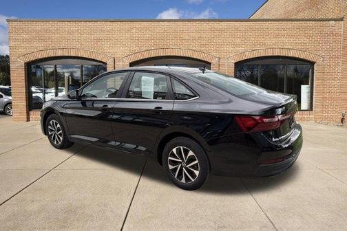 Deep Black Pearl Effect 2025 Volkswagen Jetta 1.5T S