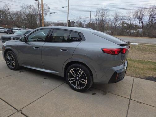 2025 BMW X2 xDrive28i