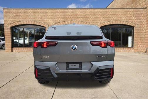 2025 BMW X2 xDrive28i