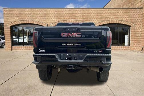 2024 GMC Sierra 2500 AT4
