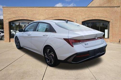 2025 Hyundai ELANTRA HEV Limited