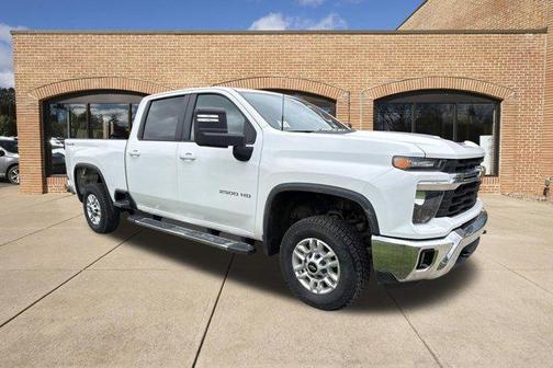 Summit White 2025 Chevrolet Silverado 2500 LT