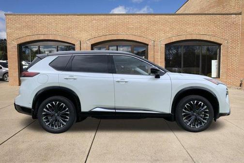 2025 Nissan Rogue Platinum