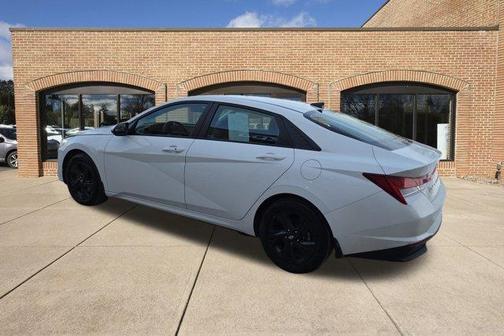 2023 Hyundai ELANTRA HEV Blue
