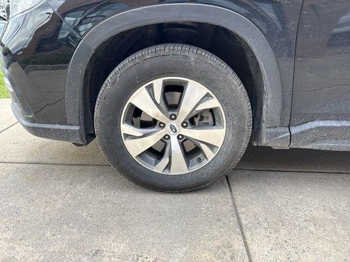 Crystal Black Silica 2021 Subaru Ascent Premium 7-Passenger