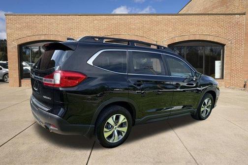 Crystal Black Silica 2021 Subaru Ascent Premium 7-Passenger