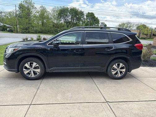 Crystal Black Silica 2021 Subaru Ascent Premium 7-Passenger