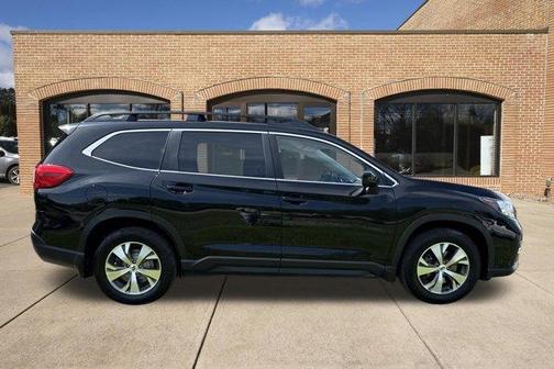 Crystal Black Silica 2021 Subaru Ascent Premium 7-Passenger