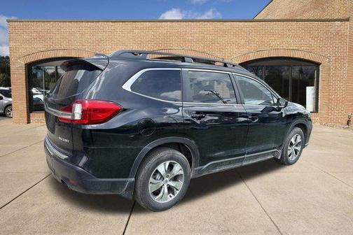 Crystal Black Silica 2021 Subaru Ascent Premium 7-Passenger