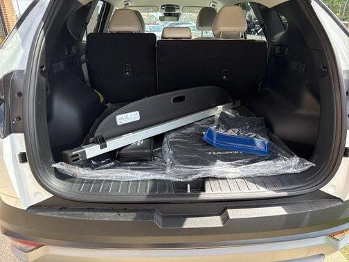 Pearl 2026 Hyundai TUCSON Hybrid SEL Convenience