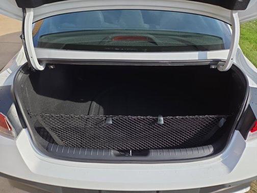 2025 Hyundai ELANTRA HEV SEL