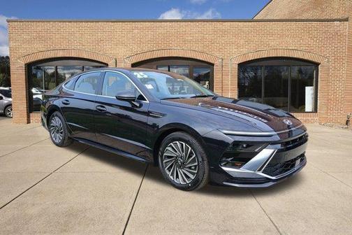 2025 Hyundai SONATA Hybrid SEL