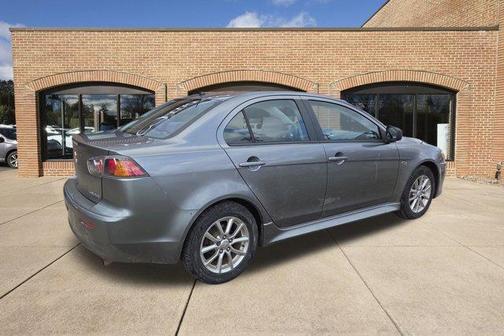 2016 Mitsubishi Lancer ES